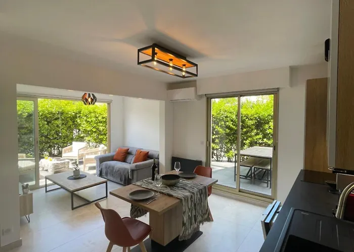 Bali Vibes Piscine Tennis Wifi Ac Clim Αντίμπ