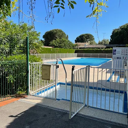 Lägenhet Magnifique 2 Pieces Design, Moderne, Calme, Proche Plage, Residence Avec Piscine, Tennis, Wifi Et Place De Parking Privee *
