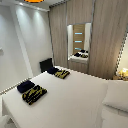 Apartamento Magnifique 2 pièces design, moderne, calme, proche plage, résidence avec piscine, tennis, wifi et place de parking privée *