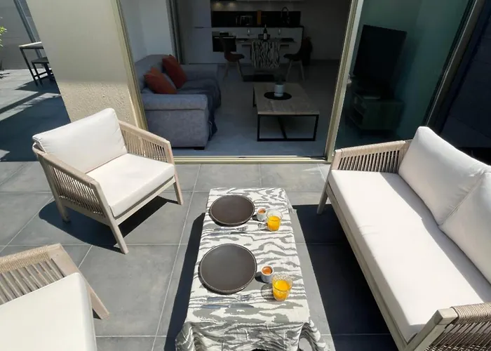 Bali Vibes Piscine Tennis Wifi Ac Clim Antibes